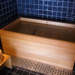 部屋付きの檜風呂